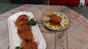 Braciole di Vitello al Sugo: Ricetta facile e gustosa