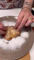 Frittelle di Mele: Ricetta facile e veloce di Betty e Marco