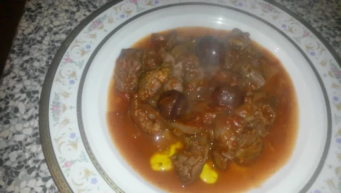 Servire caldo con un filo di olio extravergine di oliva a crudo e pane.