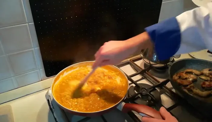 Mantecare con burro e pecorino romano. [795.35]