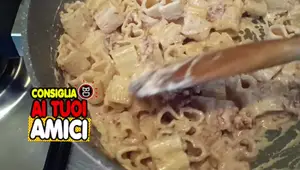 Pasta al Pesto Rosso: Ricetta romantica di San Valentino