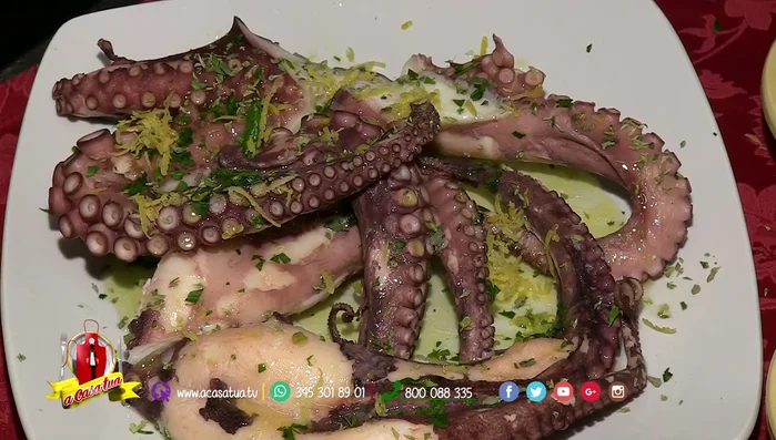 Arrostire i carciofi sulla brace.