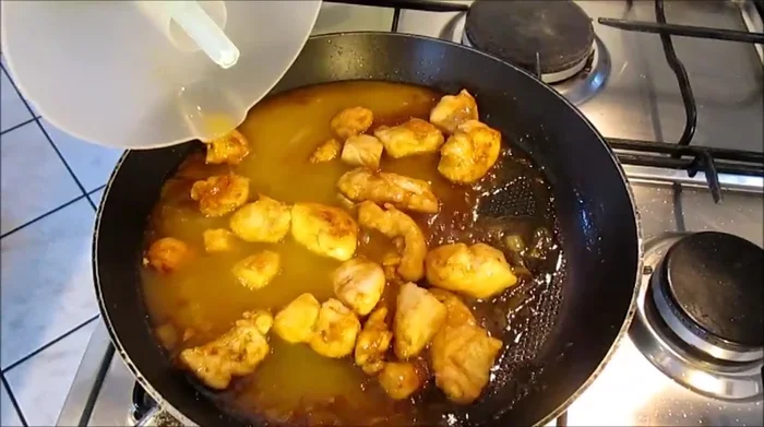 Aggiungere il succo di arancia. [183.49]