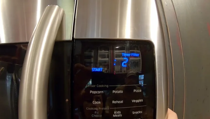 Una volta che il forno è caldo, infornare le quaglie senza coperchio per 20-30 minuti.