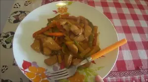 Pollo con Verdure alla Cinese: Ricetta Facile e Veloce