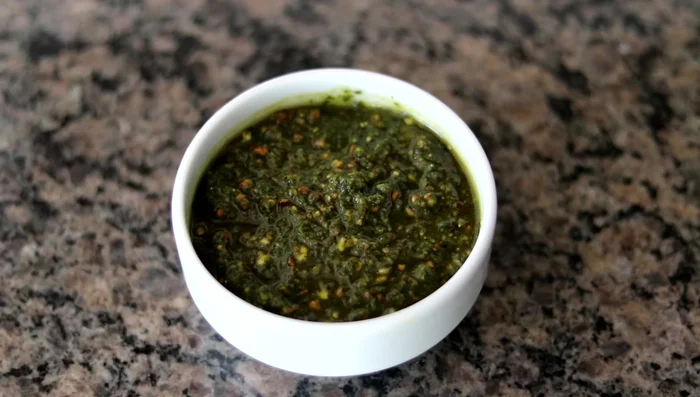 Preriscaldare l'acqua per la pasta (19.31). Preparare gli ingredienti nel frattempo.