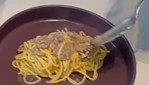 Tagliolini al Porro di Cervere e Salsiccia: Ricetta Piemontese