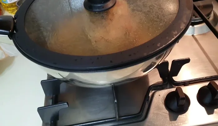 Spegnere il fuoco e lasciare riposare coperto per 20 minuti.