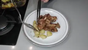 Agnello al Forno con Patate: Ricetta Facile e Gustosa