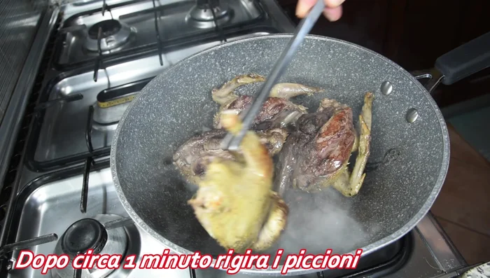 Girare i piccioni dopo un minuto, quindi dopo un altro minuto rigirare.