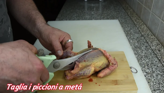 Tagliare i piccioni a metà.