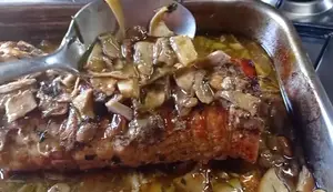 Arrosto di Maiale ai Funghi Porcini: Ricetta Facile e Deliziosa