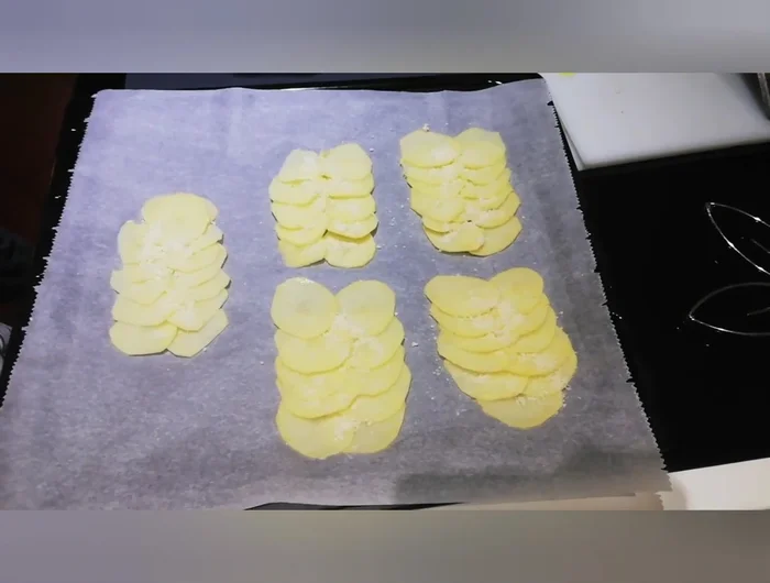 Infornate le patate. (376.78)