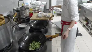 Taccole Saltate Piccanti: Ricetta Vegetariana Facile e Saporita
