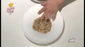 Straccetti di Manzo ai Funghi Champignon: Ricetta Russa Facile