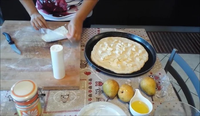 Aggiungere il gorgonzola a pezzetti.