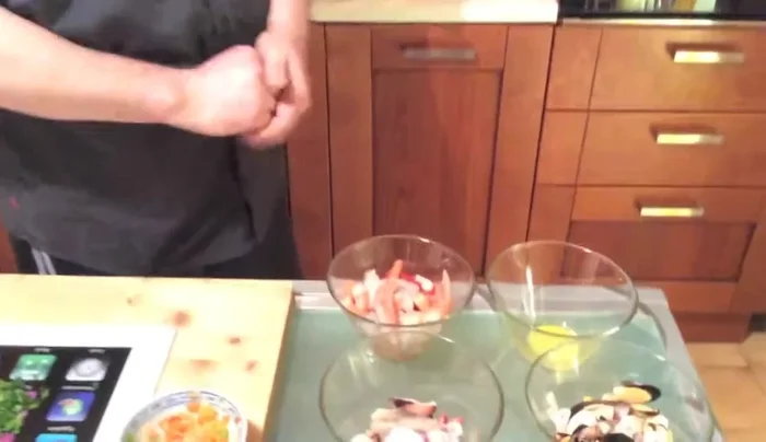 Aggiungere il misto di scoglio (882.72).