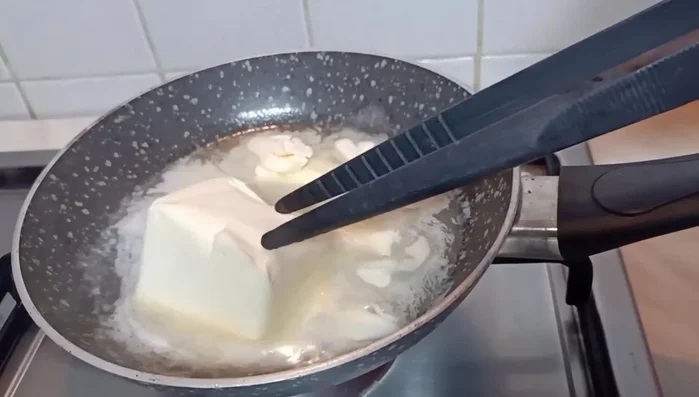 Nel frattempo, sciogliere un po' di burro.