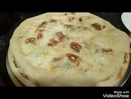 Pizza Gorgonzola e Noci: Ricetta Facile e Veloce