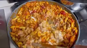 Cavatelli con Salsiccia, Pomodoro e Robiola: Ricetta Facile