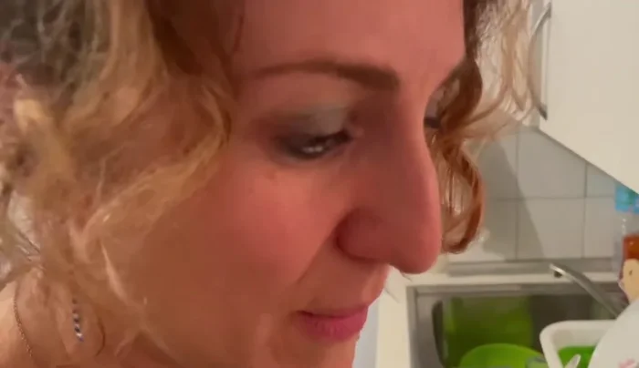 Aggiungere pepe a piacere.