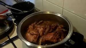 Coniglio alla Siciliana: Ricetta Agrodolce Tradizionale