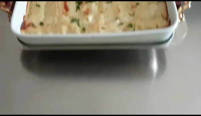 Cuocere in forno preriscaldato a 200°C per 20 minuti.
