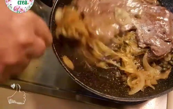Lasciar cuocere per 2-3 minuti con il coperchio.