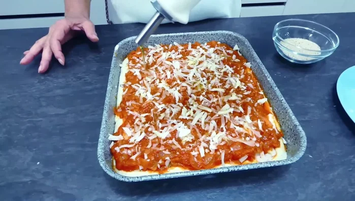 Aggiungere un filo d'olio e spolverare con pangrattato.