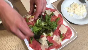 Carpaccio di Manzo con Asparagi: Ricetta facile e veloce