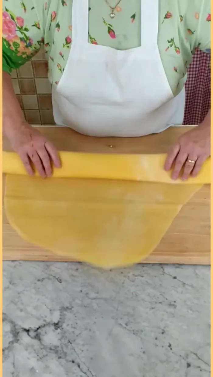 Cuocere le pappardelle in abbondante acqua salata.