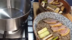 Kamo Nanban Soba: Ricetta Giapponese di Spaghetti di Grano Saraceno