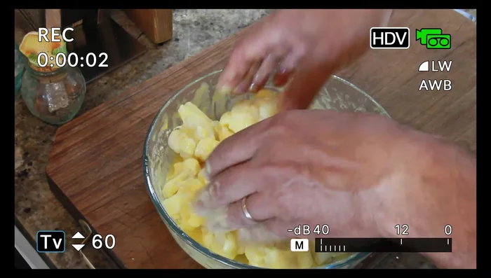 Impanate i cavolfiori nel pane grattugiato.