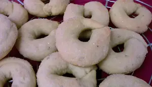 Ciambelline al Vino Bianco e Anice: Ricetta Castelli Romani