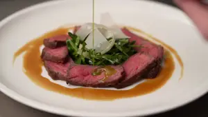 Tagliata di Manzo Perfetta: Ricetta Facile e Veloce
