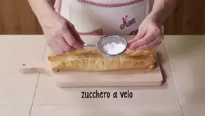 Strudel di Pasta Sfoglia: 3 Ricette Facili (Mele, Pere, Pesche)
