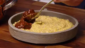 Brasato al Barolo con Polenta Taragna e Funghi Porcini: Ricetta Perfetta