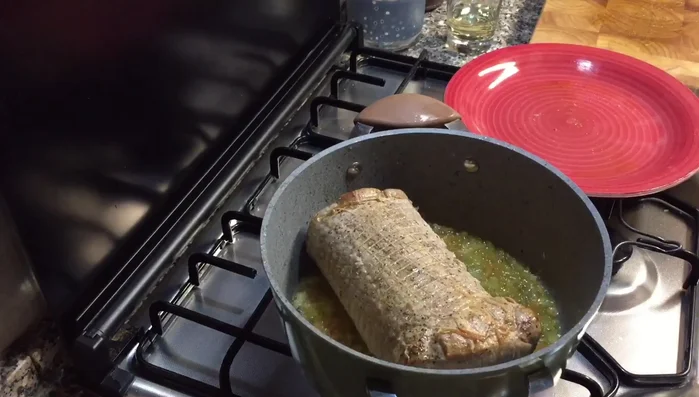 Sfumare con il vino bianco.