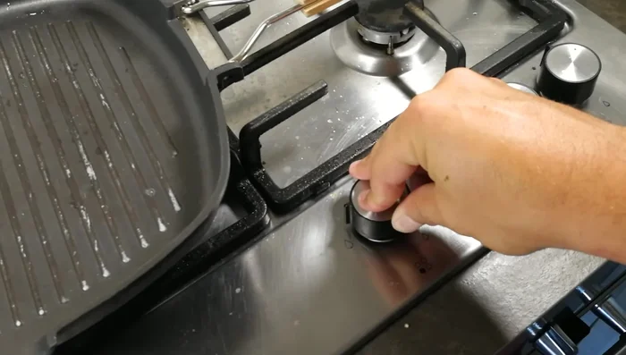 Scaldate bene la griglia.