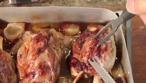 Stinco di Maiale alla Birra e Mele: Ricetta Facile e Golosa