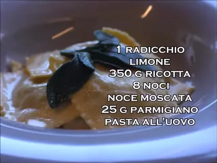 Servire i ravioli.