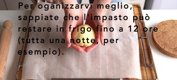 Dopo 4 ore di frigorifero, ricavare delle palline di impasto per formare le pesche. [275.6]