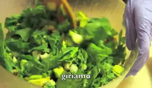 Insalata Spinaci Proteica: Ricetta Vegana Raw Food
