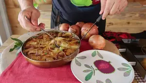 Patate e Cipolle al Forno: Ricetta Semplice e Saporita