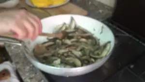 Funghi Trifolati: Ricetta Autunnale Perfetta con Polenta