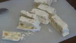 Torrone Morbido al Cioccolato: Ricetta Facile e Golosa