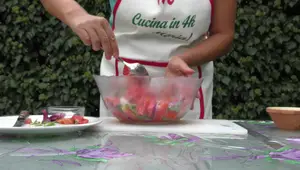 Insalata di Pomodori estiva: Ricetta facile e veloce!