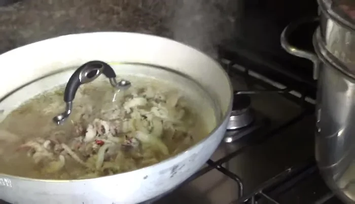 Cuocere gli spaghetti per 10 minuti. (367.36)